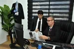 עורכי הדין והמתמחים במשרד אלמקייס אביטל עובדים על תיק